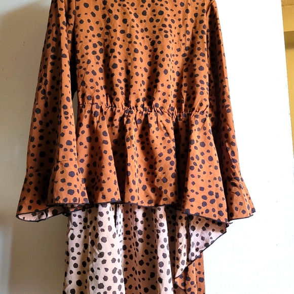 Plus Size Dalmatian Print Flounce Sleeve High Low Belted Blouse - Picture 7 of 8